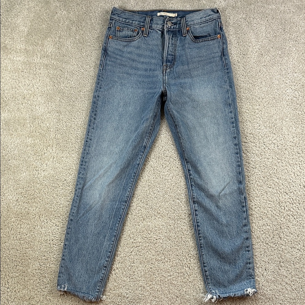 Levi’s Wedgie Ankle Jeans